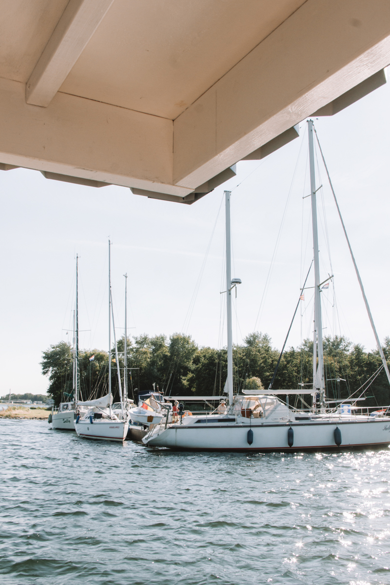 Tiny houseboat op het Veerse Meer in Zeeland