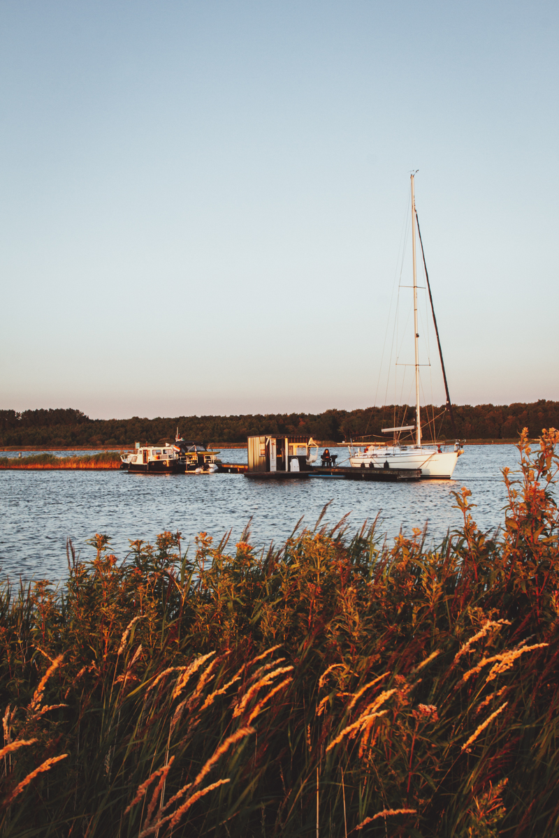 overnachten tiny houseboat-9