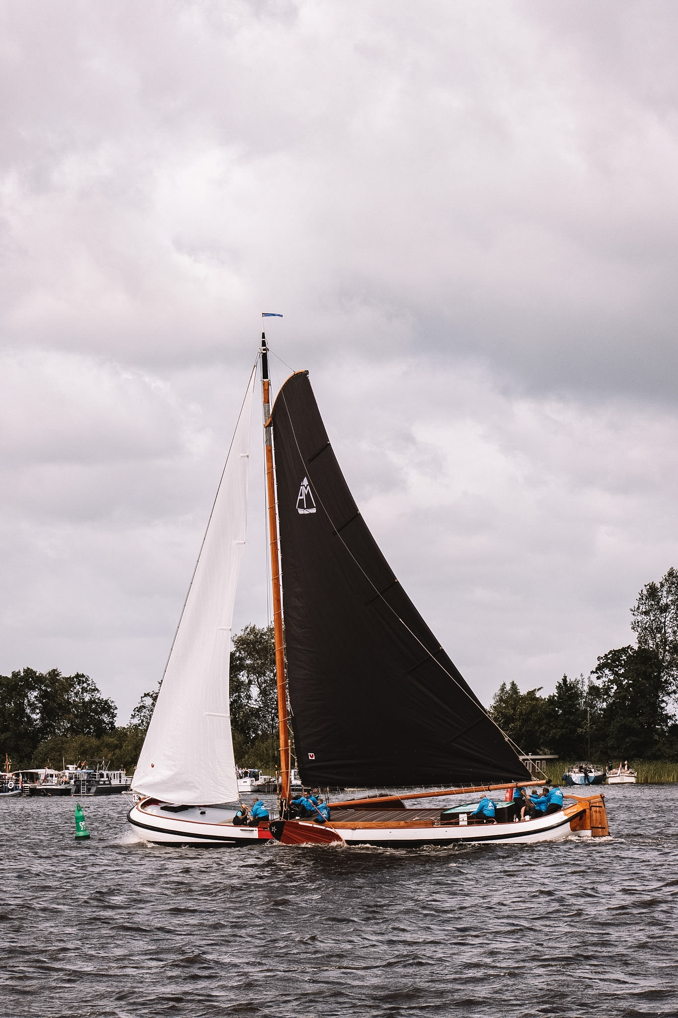 Skûtsjesilen in Friesland